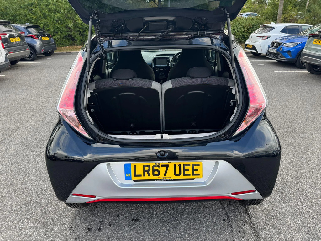 Toyota Aygo 1.0 Vvt-i X-claim Funroof White #10