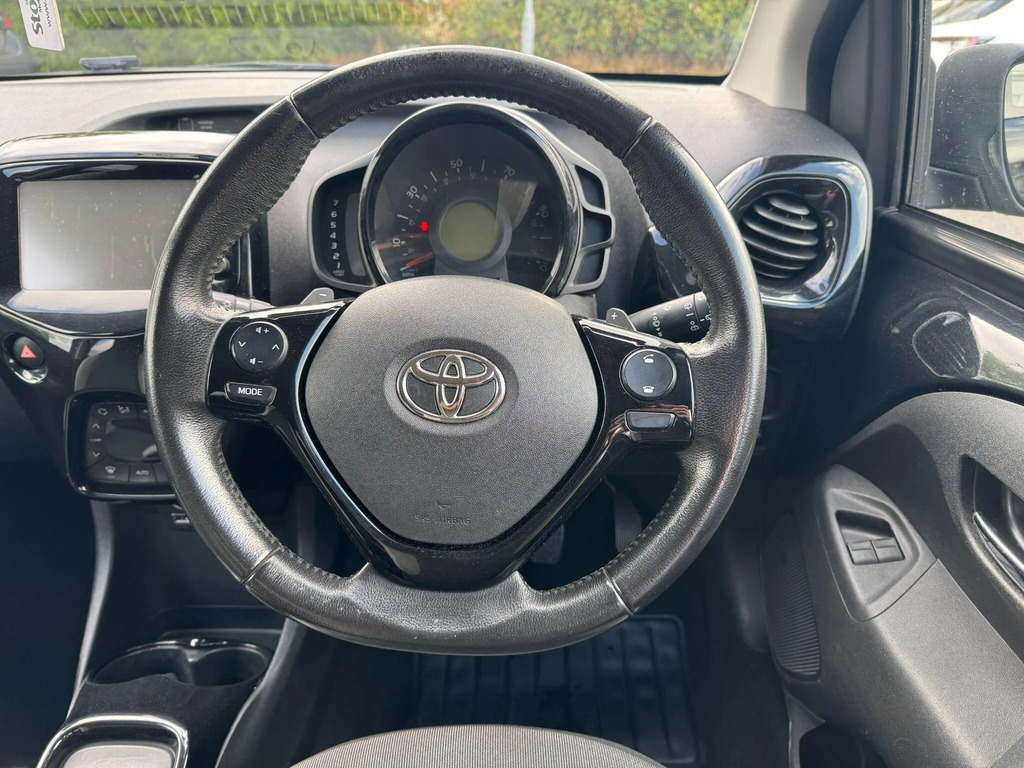Toyota Aygo 1.0 Vvt-i X-claim Funroof White #15