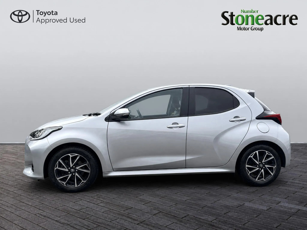 Toyota Yaris 1.5 Hybrid Design Silver #6