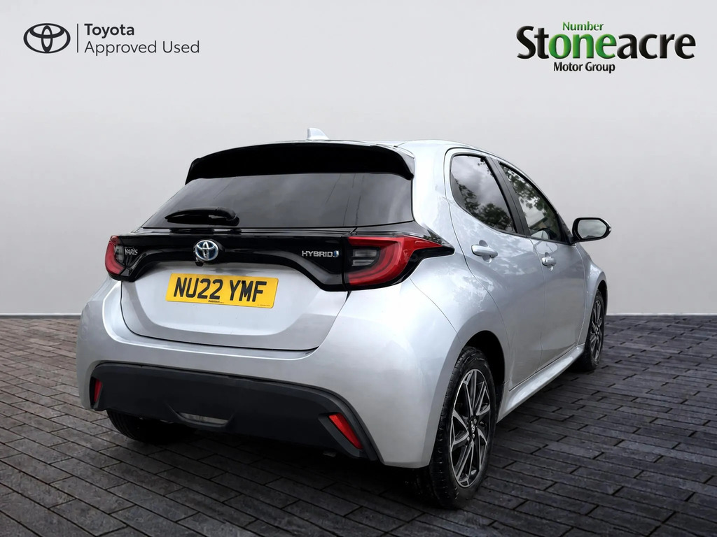 Toyota Yaris 1.5 Hybrid Design Silver #3