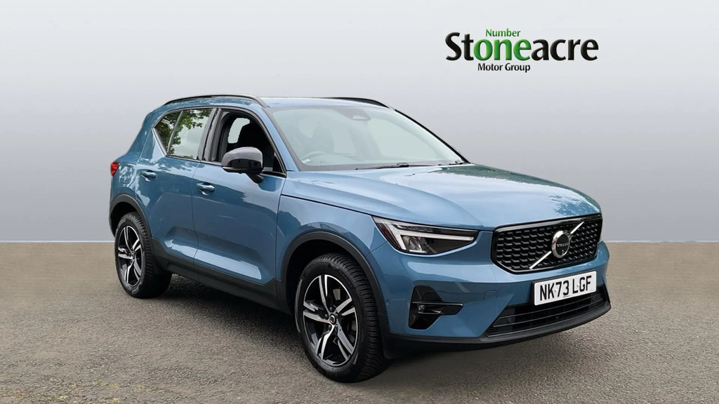 Volvo XC40 2.0 B3p Plus Dark 