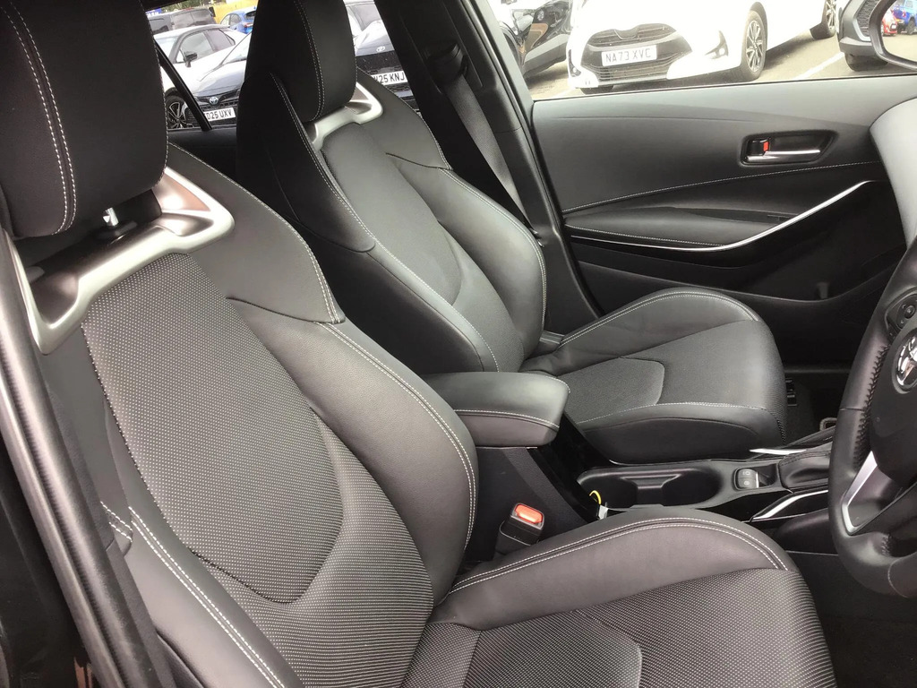 Toyota Corolla 1.8 Vvt-h Design Touring Sports Hybrid Grey #14