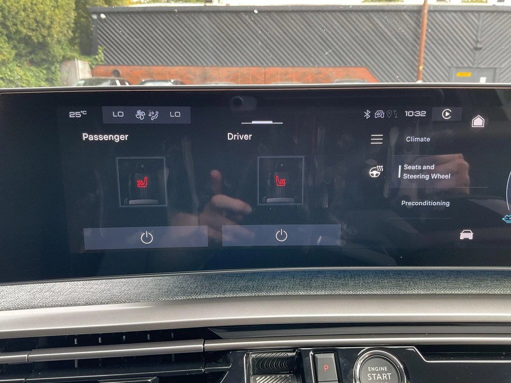 Peugeot 3008 157Kw Allure 73Kwh White #23