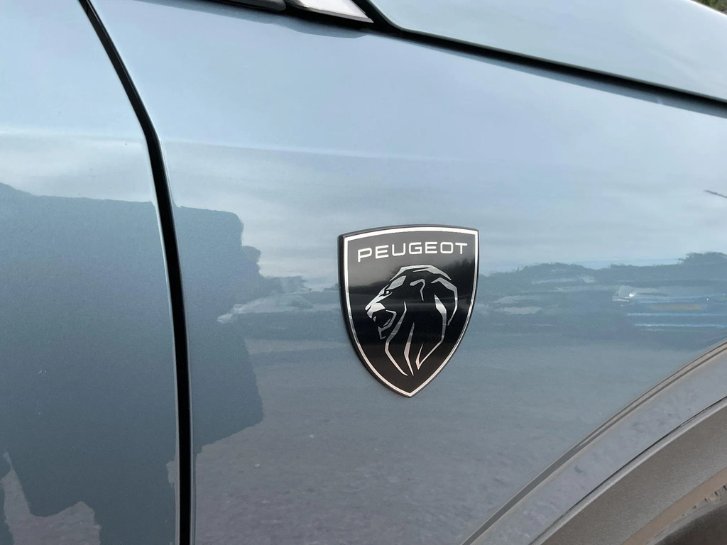 Peugeot 3008 157Kw Allure 73Kwh White #9