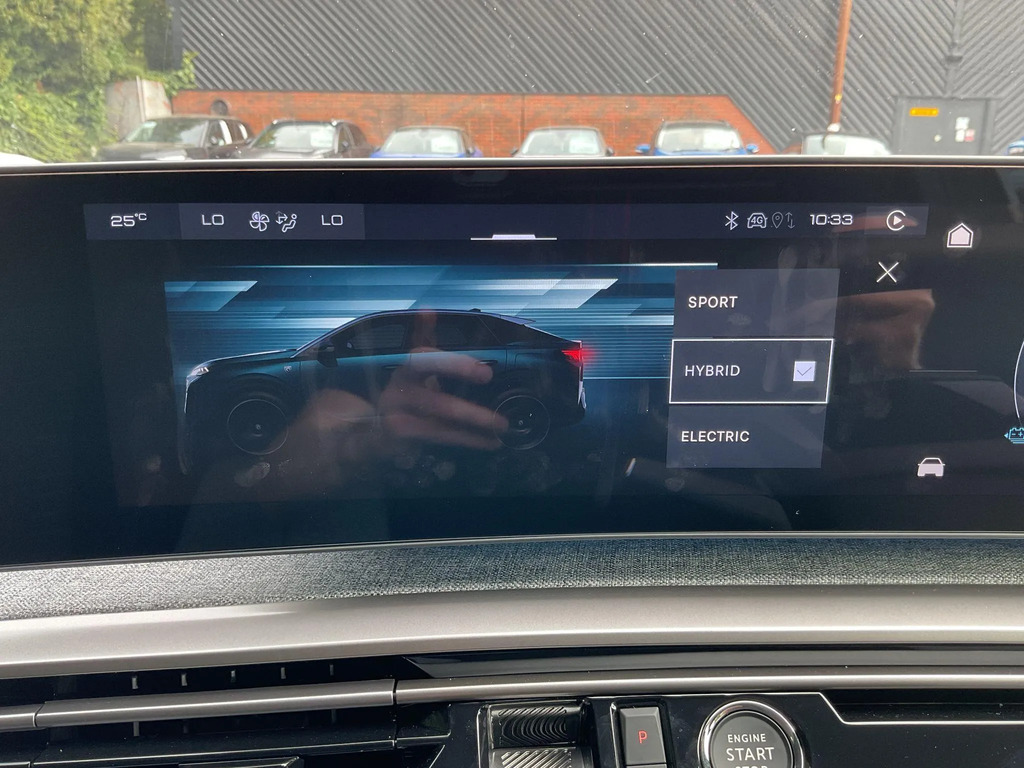 Peugeot 3008 157Kw Allure 73Kwh White #27