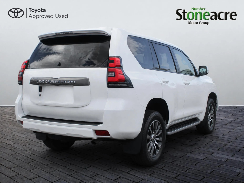 Toyota Land Cruiser 2.8D Invincible 4Wd Euro 6 Ss 7 Seat White #31