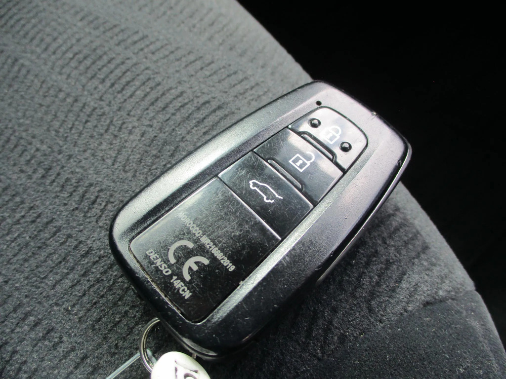 Toyota Land Cruiser 2.8D Invincible 4Wd Euro 6 Ss 7 Seat White #24