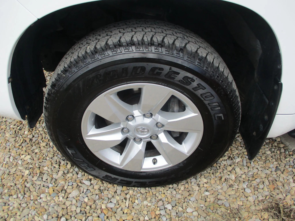 Toyota Land Cruiser 2.8D Invincible 4Wd Euro 6 Ss 7 Seat White #9