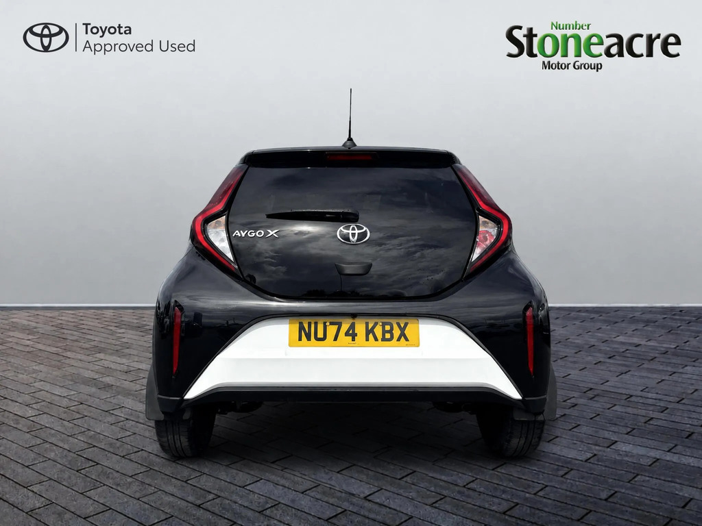 Toyota Aygo X 1.0 Vvt-i Edge NU74KBX #4