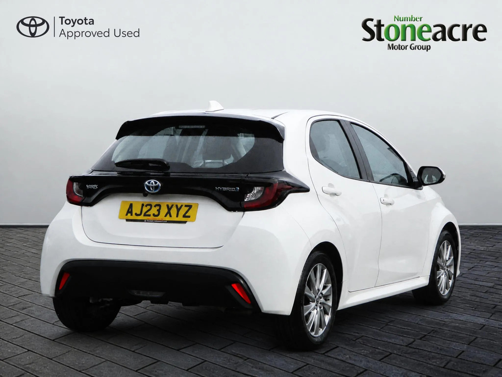 Toyota Yaris 1.5 Hybrid Icon #3