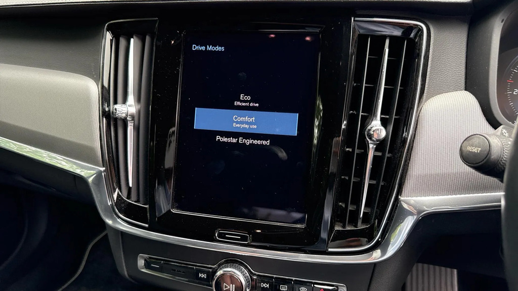 Volvo V90 Self Charging Hybrid, Heated Fr Seats, Smartphon Silver #31