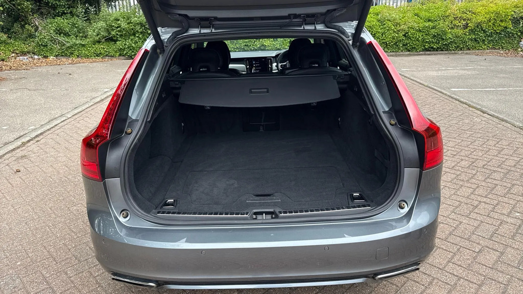 Volvo V90 Self Charging Hybrid, Heated Fr Seats, Smartphon Silver #13