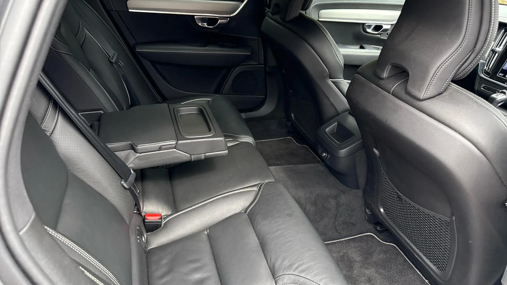 Volvo V90 Self Charging Hybrid, Heated Fr Seats, Smartphon Silver #6