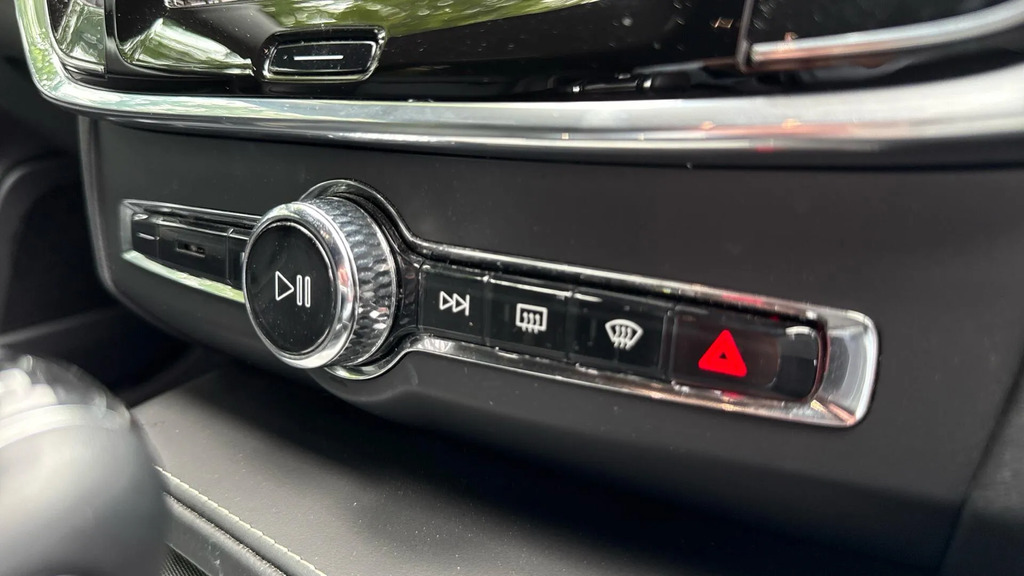 Volvo V90 Self Charging Hybrid, Heated Fr Seats, Smartphon Silver #33