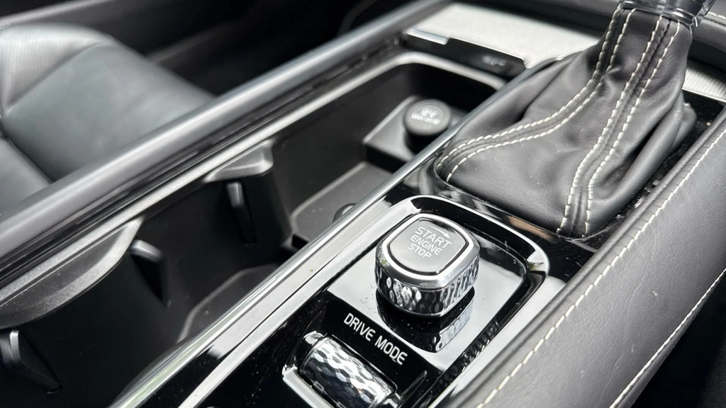 Volvo V90 Self Charging Hybrid, Heated Fr Seats, Smartphon Silver #24