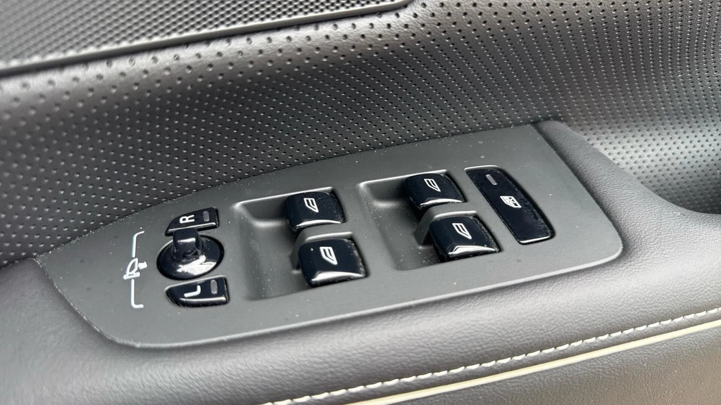 Volvo V90 Self Charging Hybrid, Heated Fr Seats, Smartphon Silver #22