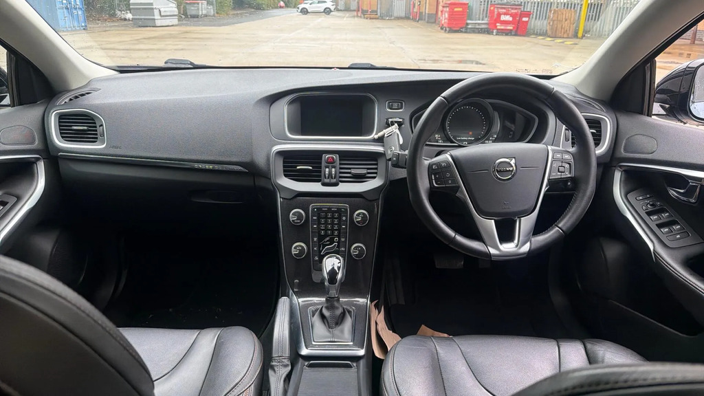 Volvo V40 Cross Country 1.5 T3 Gpf Pro Euro 6 Ss YY18XFE #5
