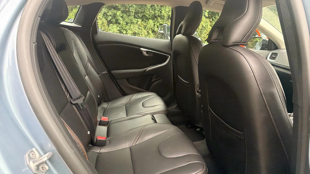 Volvo V40 Cross Country 1.5 T3 Gpf Pro Euro 6 Ss YY18XFE #6
