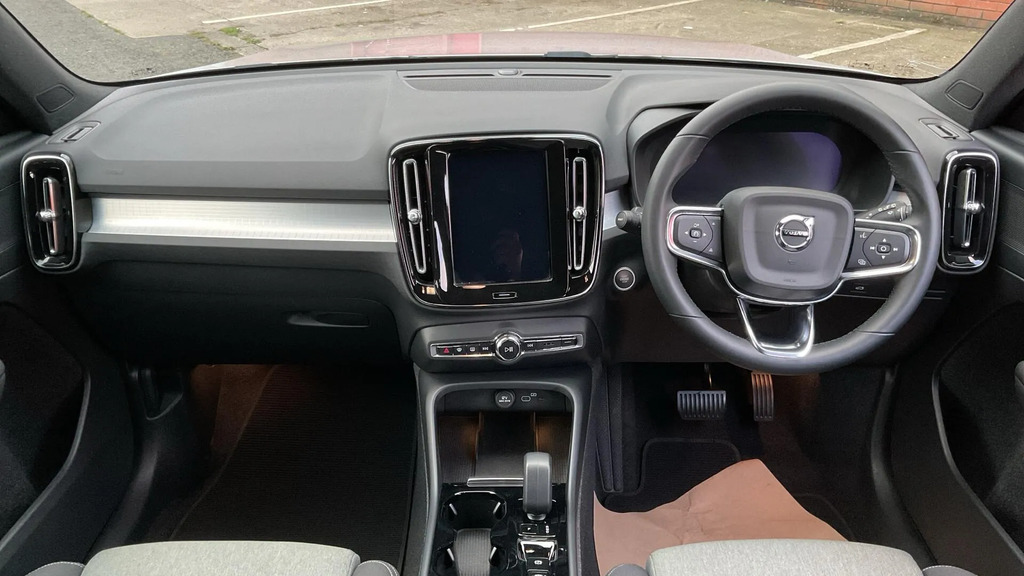 Volvo XC40 2.0 B3p Plus Dark  #5