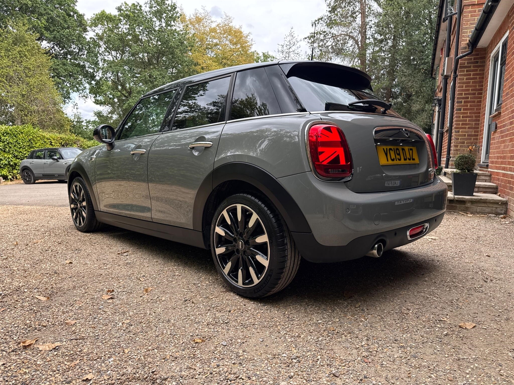 Mini Hatch 1.5 Cooper Exclusive Steptronic Euro 6 Ss YC19DJZ  #3