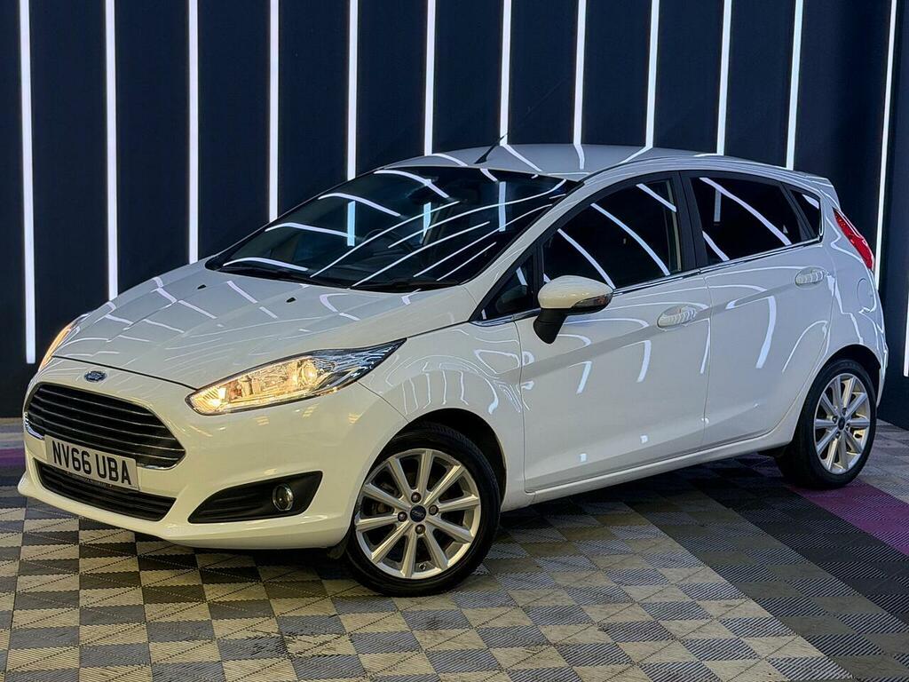 Ford Fiesta 1.0T Ecoboost Titanium Euro 6 Ss White #4