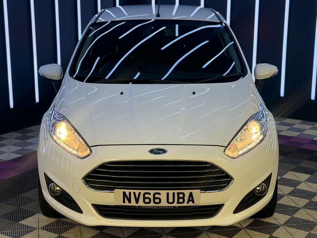Ford Fiesta 1.0T Ecoboost Titanium Euro 6 Ss White #6