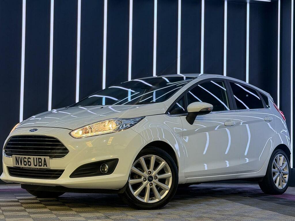 Ford Fiesta 1.0T Ecoboost Titanium Euro 6 Ss White #3