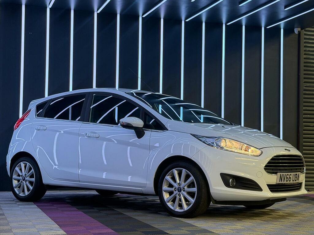 Ford Fiesta 1.0T Ecoboost Titanium Euro 6 Ss White #5