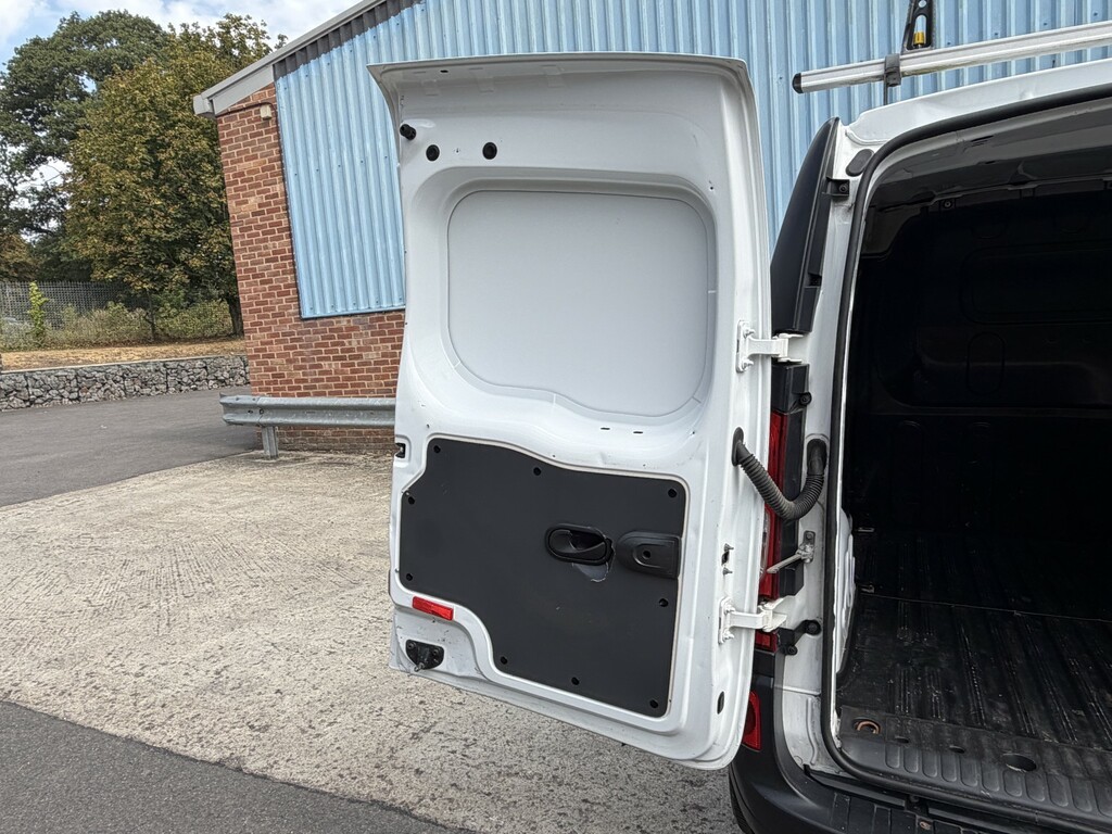 Mercedes-Benz CITAN 111Cdi 1.5 110 Bhp 6 Sp Xlwb Crew Cab 5 Sea White #18