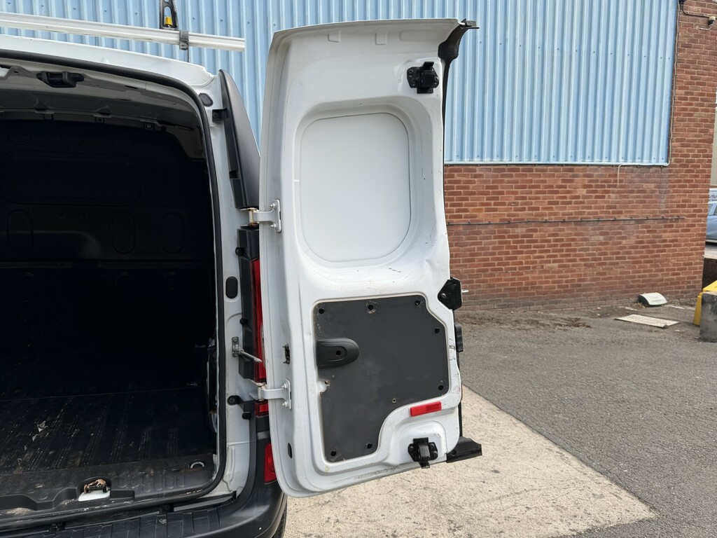 Mercedes-Benz CITAN 111Cdi 1.5 110 Bhp 6 Sp Xlwb Crew Cab 5 Sea White #19