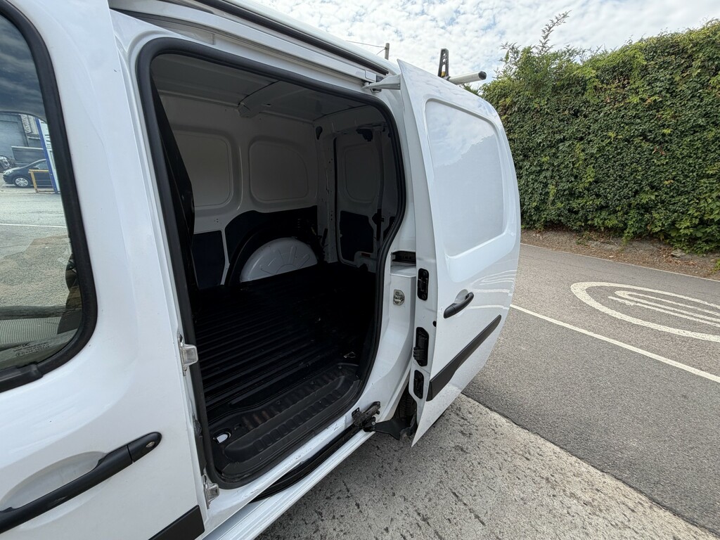 Mercedes-Benz CITAN 111Cdi 1.5 110 Bhp 6 Sp Xlwb Crew Cab 5 Sea White #20