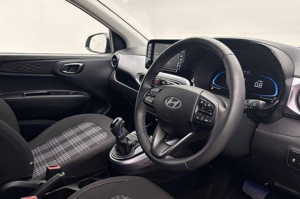 Hyundai I10 1.0 63 Premium Nav EN25LHH Black #6
