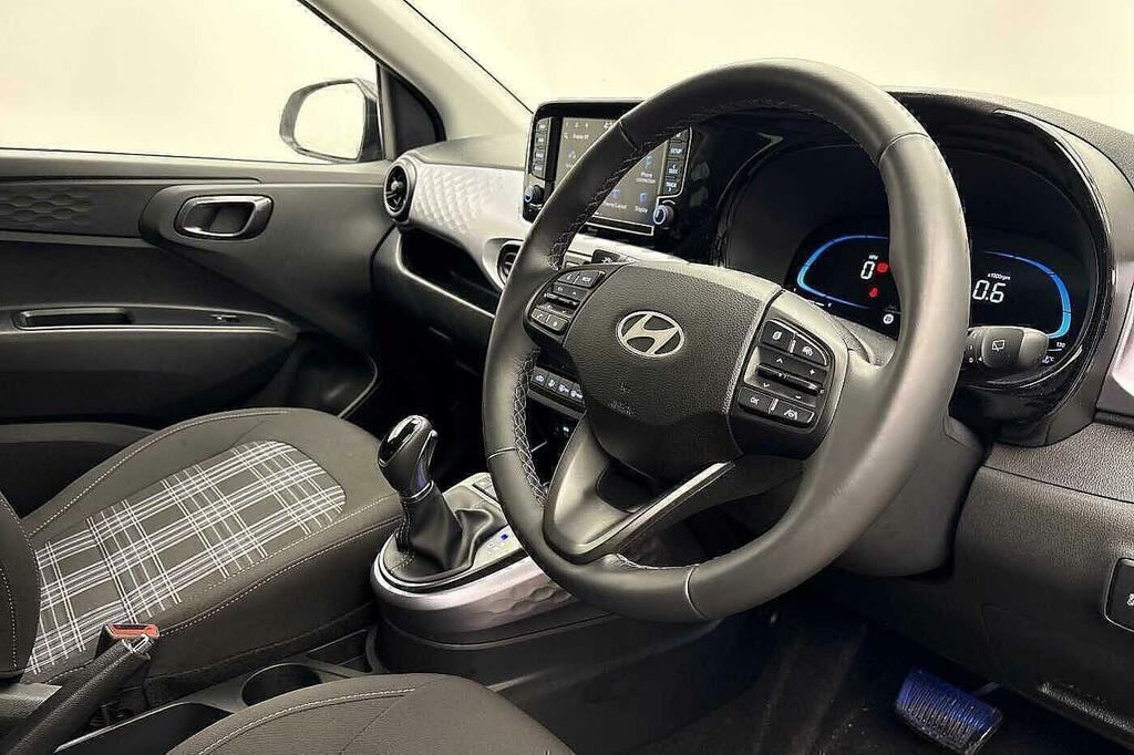 Hyundai I10 1.2 79 Premium Nav EN25TLZ Black #6