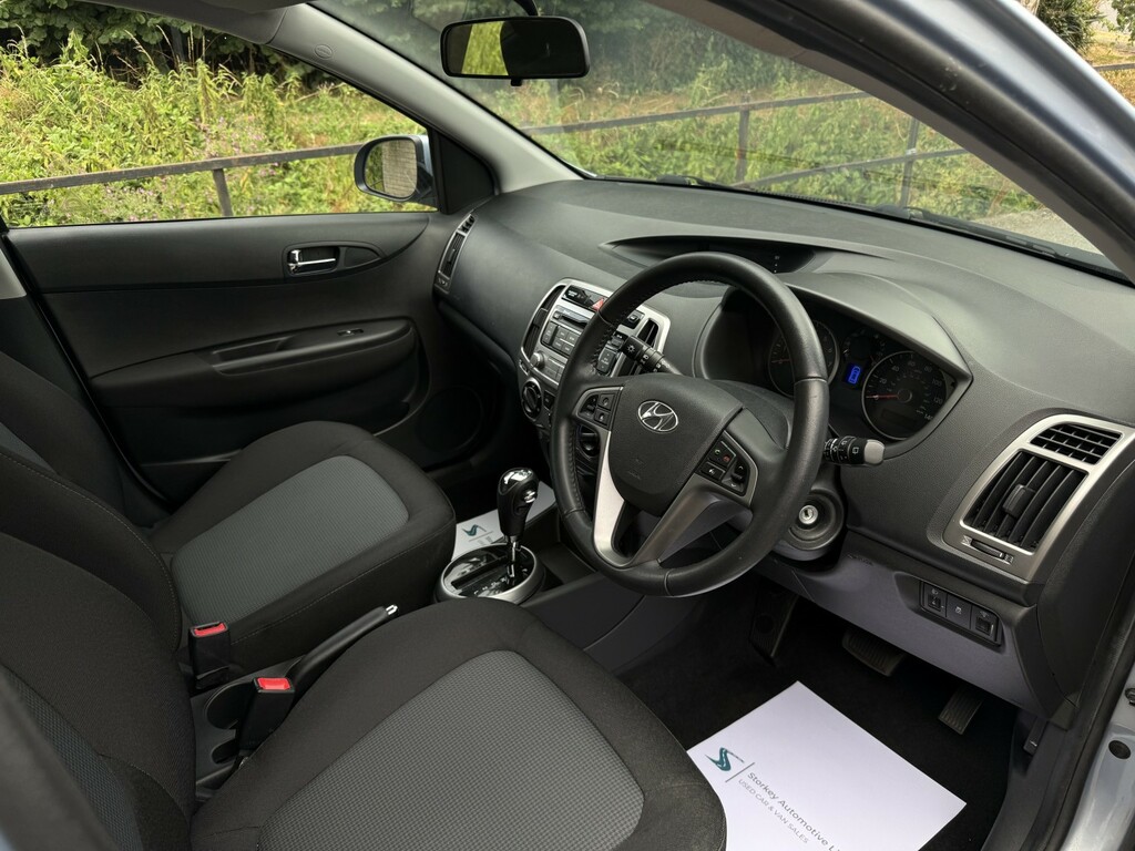 Hyundai I20 1.2 Classic Euro 5 White #8
