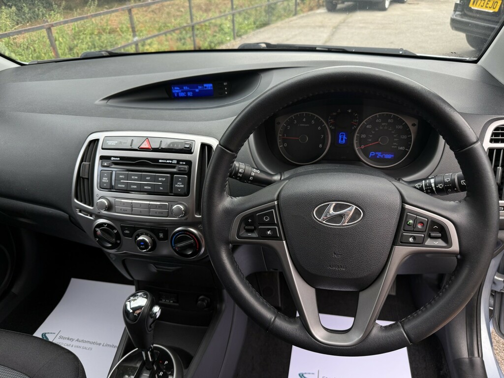 Hyundai I20 1.2 Classic Euro 5 White #18