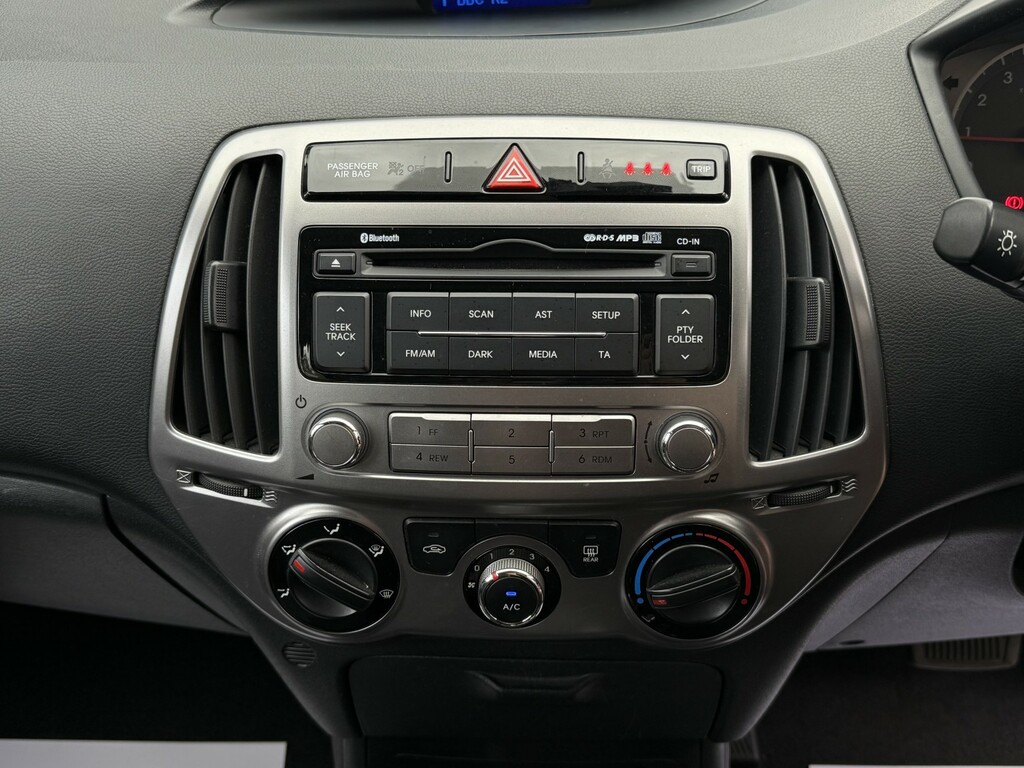 Hyundai I20 1.2 Classic Euro 5 White #12
