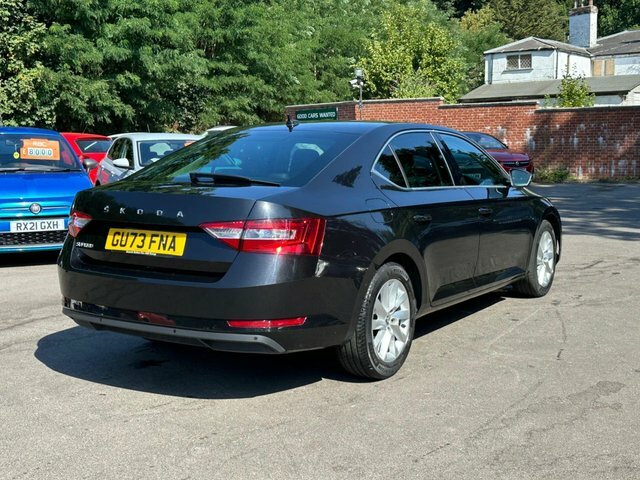 Skoda Superb 1.5 Tsi Act Se Black #6