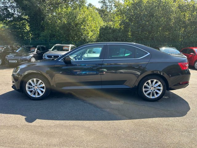 Skoda Superb 1.5 Tsi Act Se Black #5