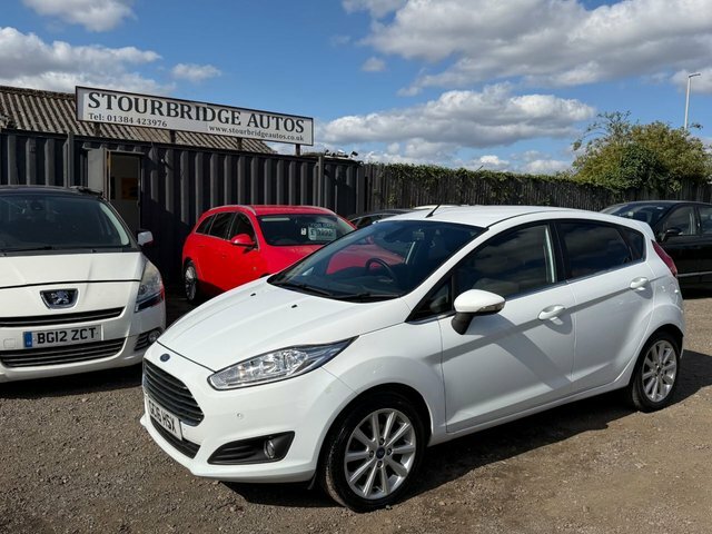 Ford Fiesta 1.0T Ecoboost Titanium Hatchback White