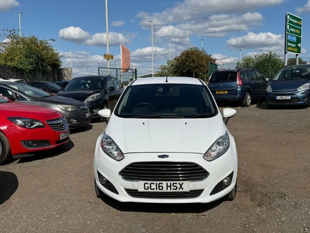 Ford Fiesta 1.0T Ecoboost Titanium Hatchback White #2