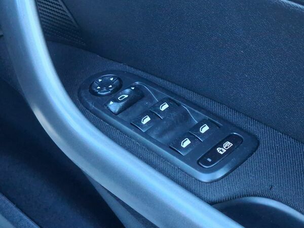Peugeot 308 SW Sw 1.6 Vti Sport Silver #21