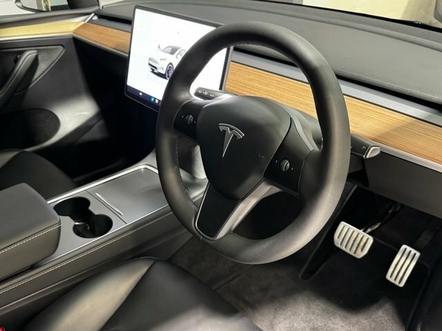 Tesla Model Y Motor Performance Suv LA72BTF White #3