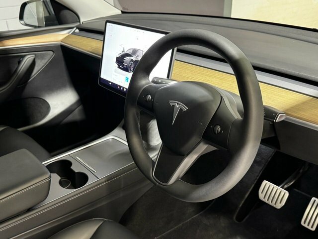 Tesla Model Y Motor Performance Suv GF23KRD Black #2