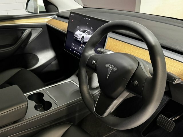 Tesla Model Y Motor Long Range Suv MM72LPV White #2