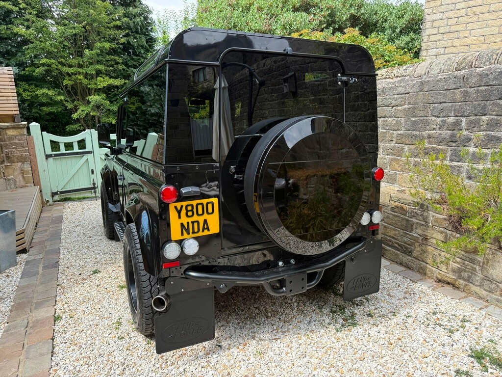 Land Rover Defender 90 90 2.2 Tdci Hard Top Xs Silver #13