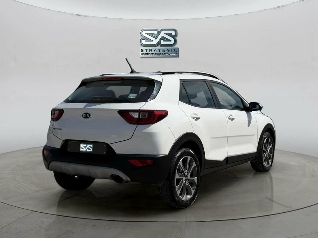 Kia Stonic 1.4L 2 White #4