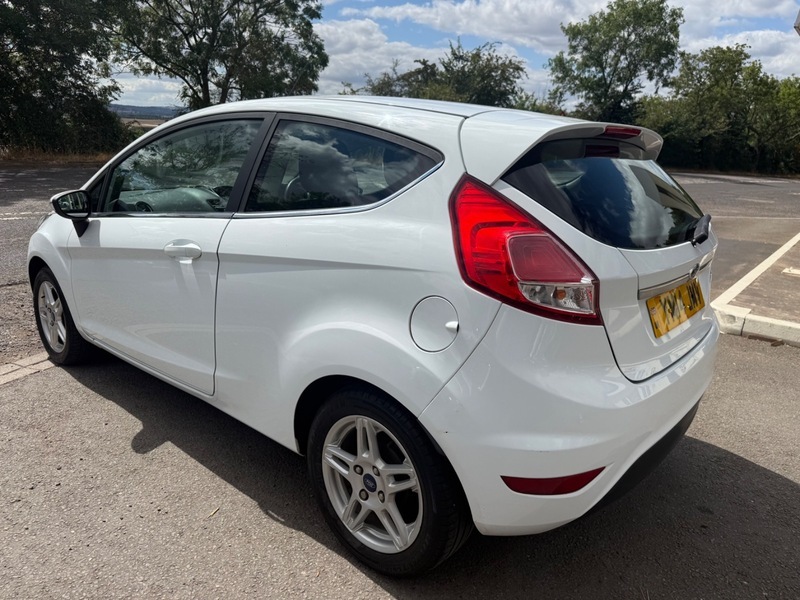 Ford Fiesta Zetec White #6