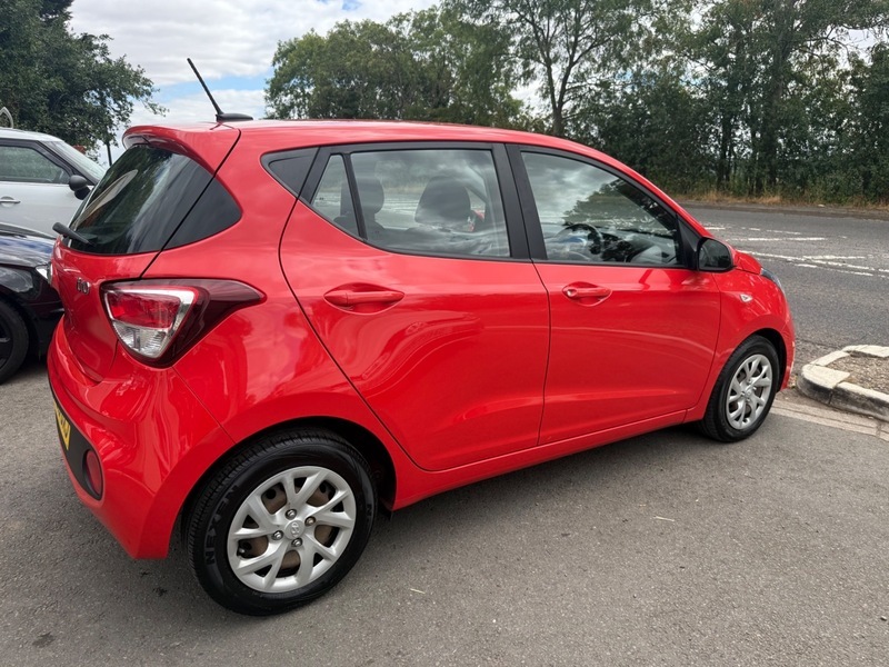 Hyundai I10 Se Red #4