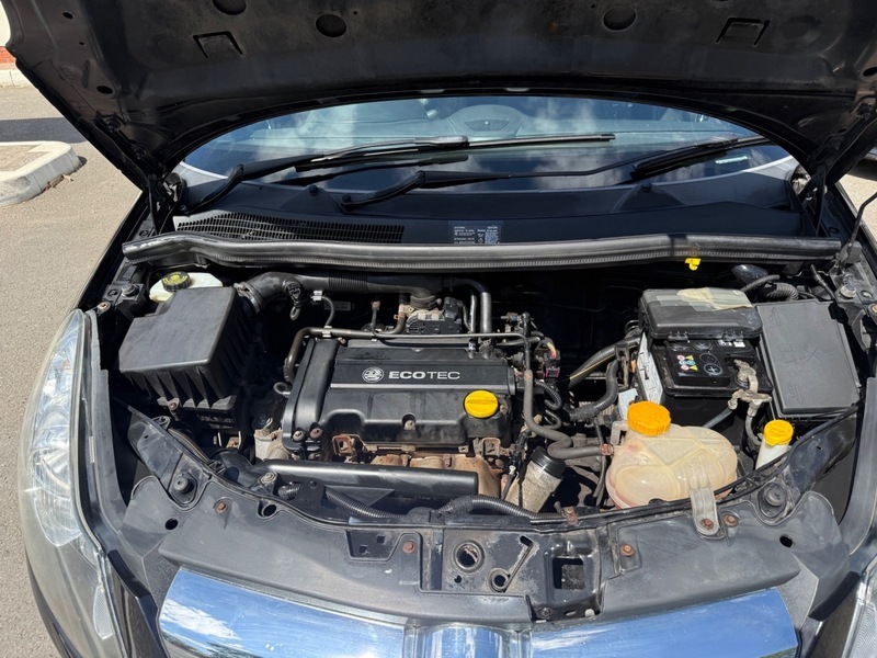 Vauxhall Corsa 1.2I 16V Sxi Hatchback 124 Gkm White #4