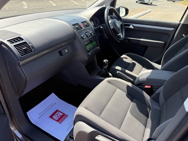 Volkswagen Touran Touran Silver #19